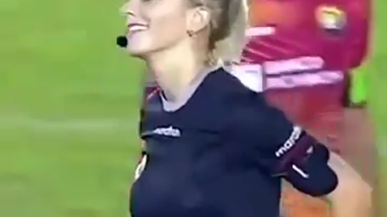 Football Female Referee Got Swag