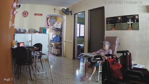 hallfront day n night 20220225