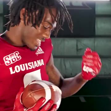 Ben Wooldridge connects with Michael Jefferson on a 63-yard pass! UL - 11 USM - 29 Q2 | 3:39