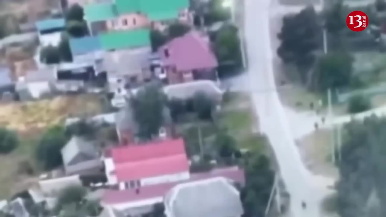 Drone captures the advance of "Freedom of Russia" legion in settlement in Russian territory