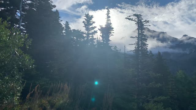 Oregon – Mount Hood – Ethereal Radiant Atmosphere - 4K