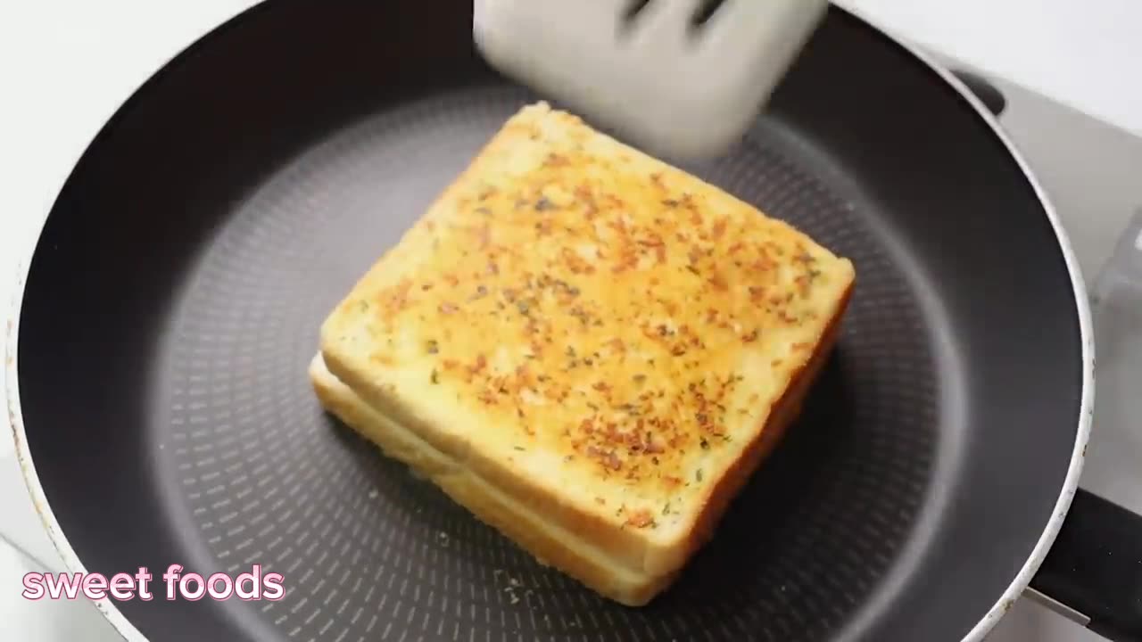 Cheese Garlic Sandwich