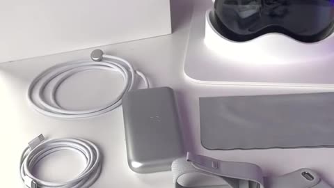 Unboxing Apple Vision Pro in 20 Seconds