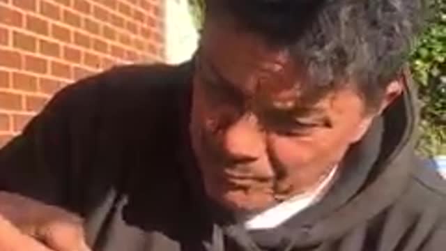 ROOFER EATS WORLDS SMELLIEST FISH strömming