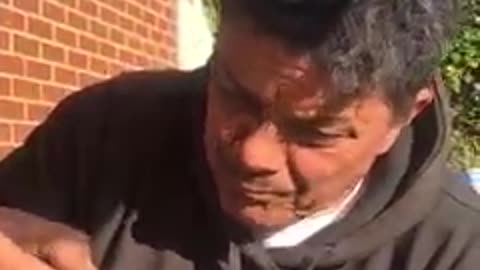 ROOFER EATS WORLDS SMELLIEST FISH strömming