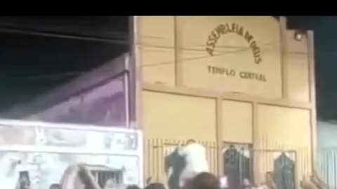 Igreja Assembleia de Deus é invadida pela turma do LGBT no Ceará - Ce