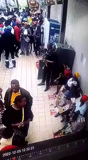 Armed security guard runs away after mistaking a man for a robber