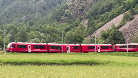 Enchanting Swiss Scenery_ Bernina Express Expedition from Poschiavo to Alp Grum