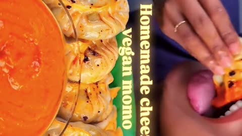 Eat MoMo with me 🤤