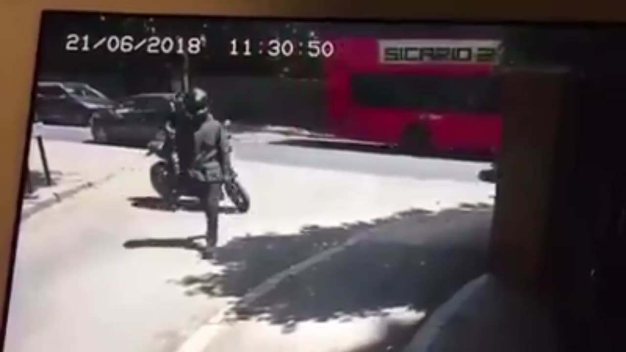 Motorcycle Gang Try to Abduct Child