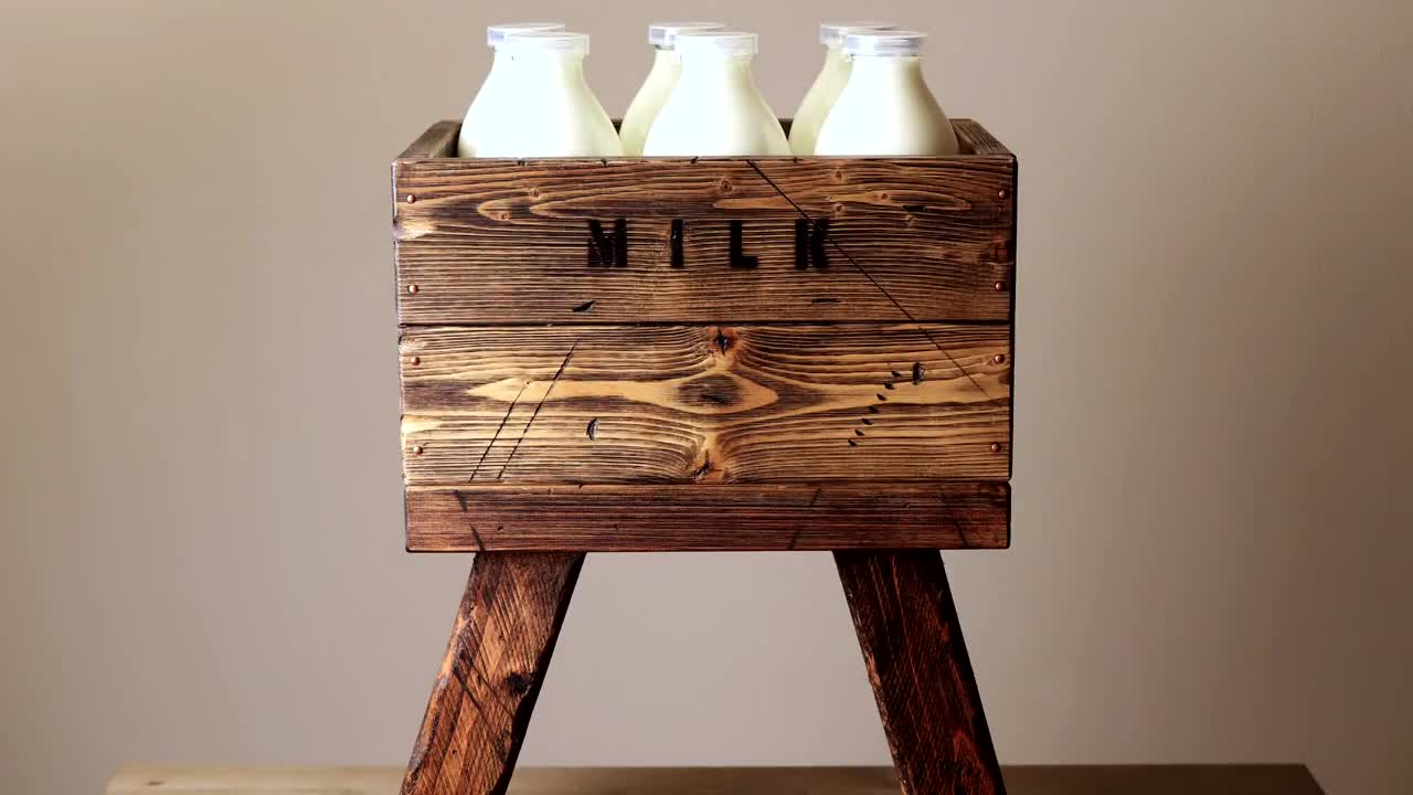 STAND - stop motion woodworking