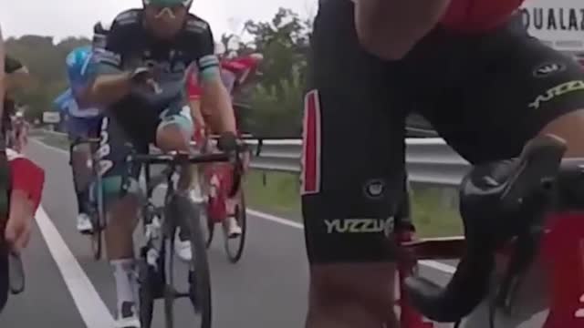 Fast reactions in the feed zone