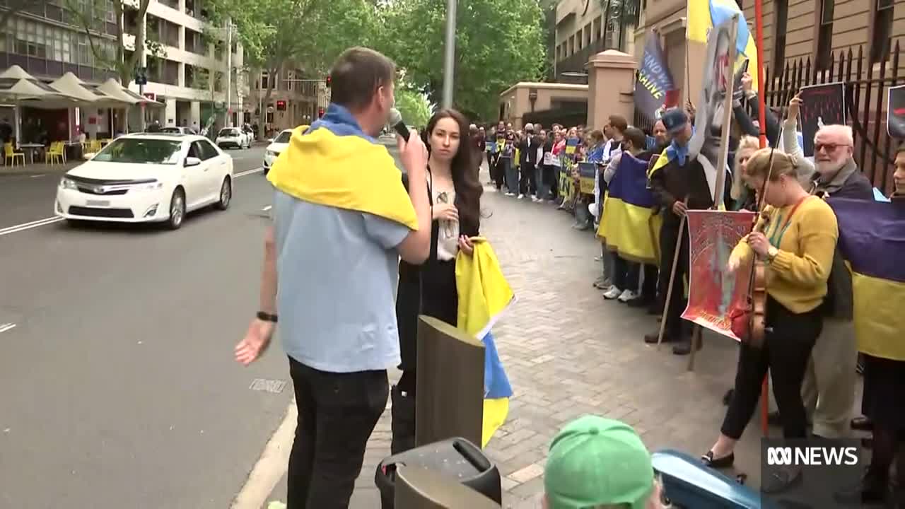 Sydney rally condemns latest Russian attacks on Ukraine | ABC News