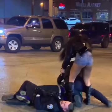 Arrest in Kansas City Gets a Little Out of Control (Watch Till The End)