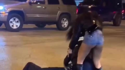 Arrest in Kansas City Gets a Little Out of Control (Watch Till The End)