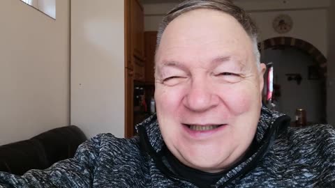 Tortával ünnepli, hogy sterilizáltatta magát