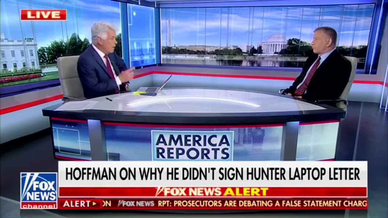 'There Was No Evidence': Former CIA Officer Explains Why He Didn't Sign Laptop Letter