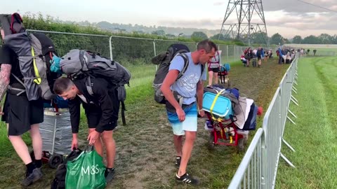 Revelers flock to Worthy Farm for Glastonbury