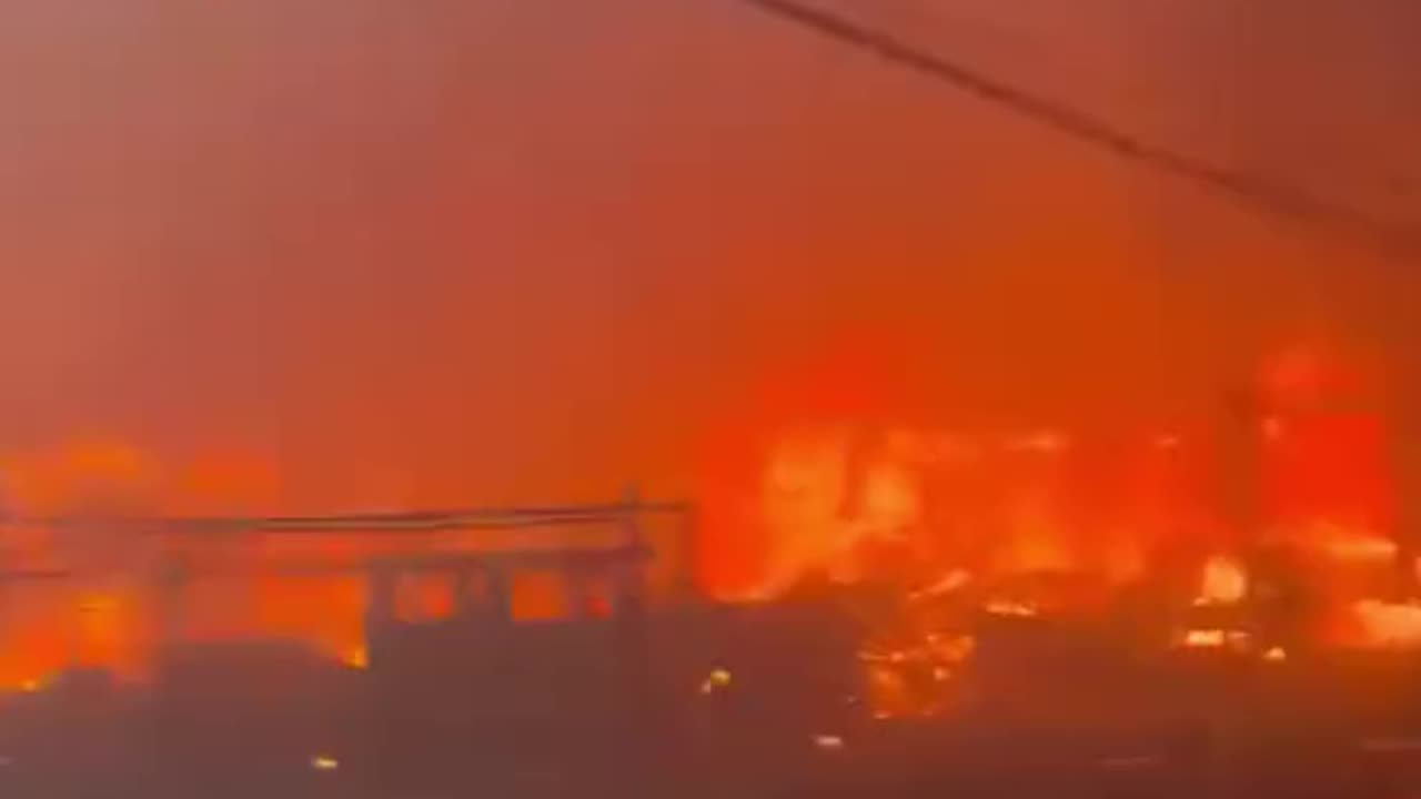 Huge Fire in Lahaina Hawai