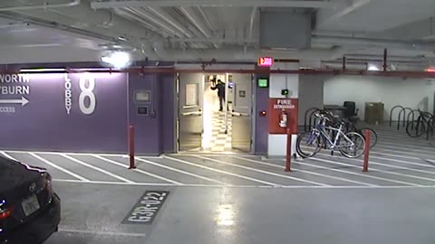 6086RHOBG3G308ALobbyEntrance_2021-01-05_23h00min02s233ms.mp4