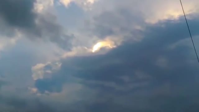 A strange phenomenon in the sky