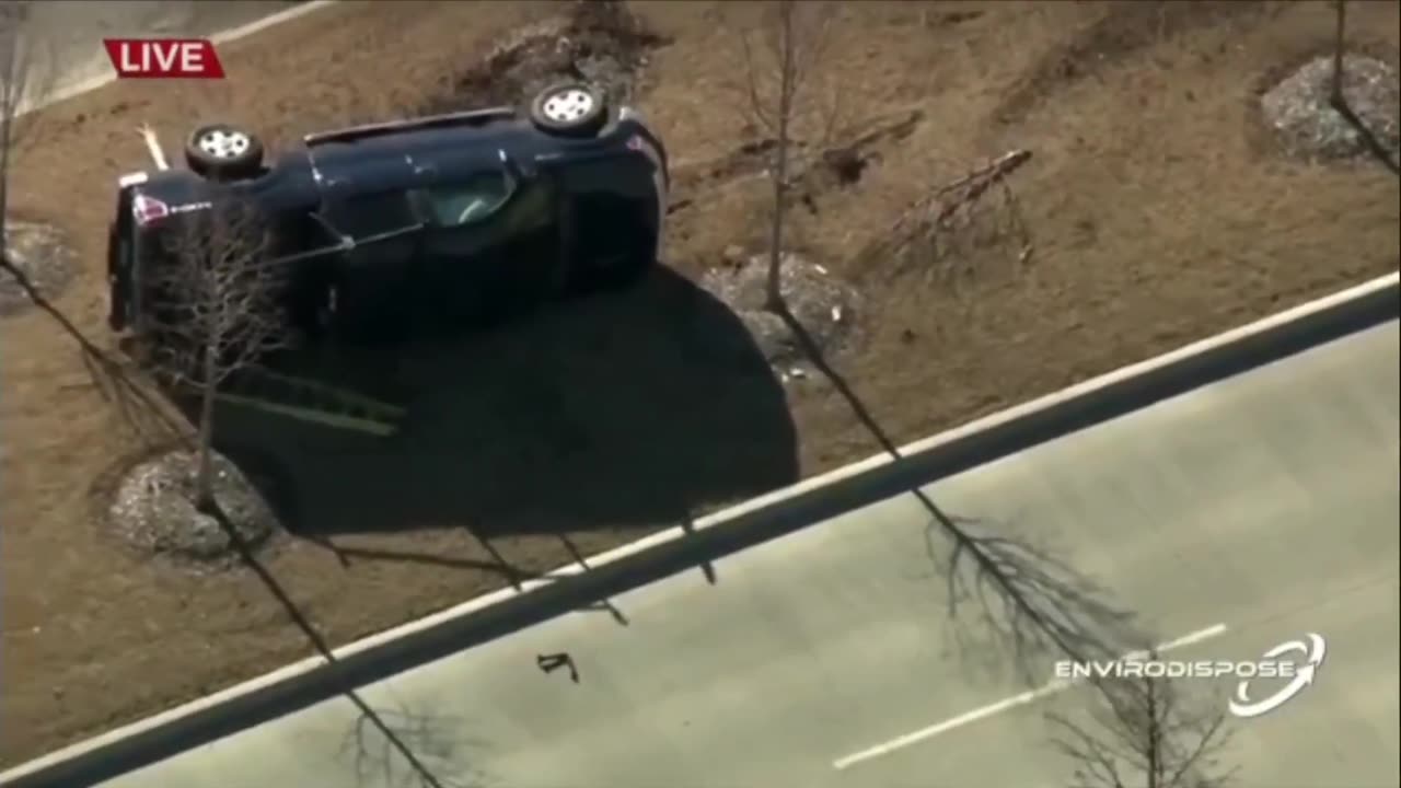 Police chase ends in deadly crash