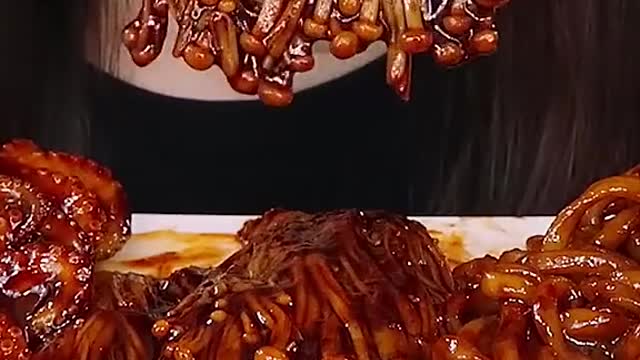 Black Bean Noodles, Spicy Enoki Mushrooms, Baby Octopus #zoeyasmr #zoeymukbang #bigbites #mukbang #a