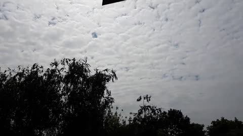 Himmel in Berlin am 25.06.2023 um 11:25 Uhr