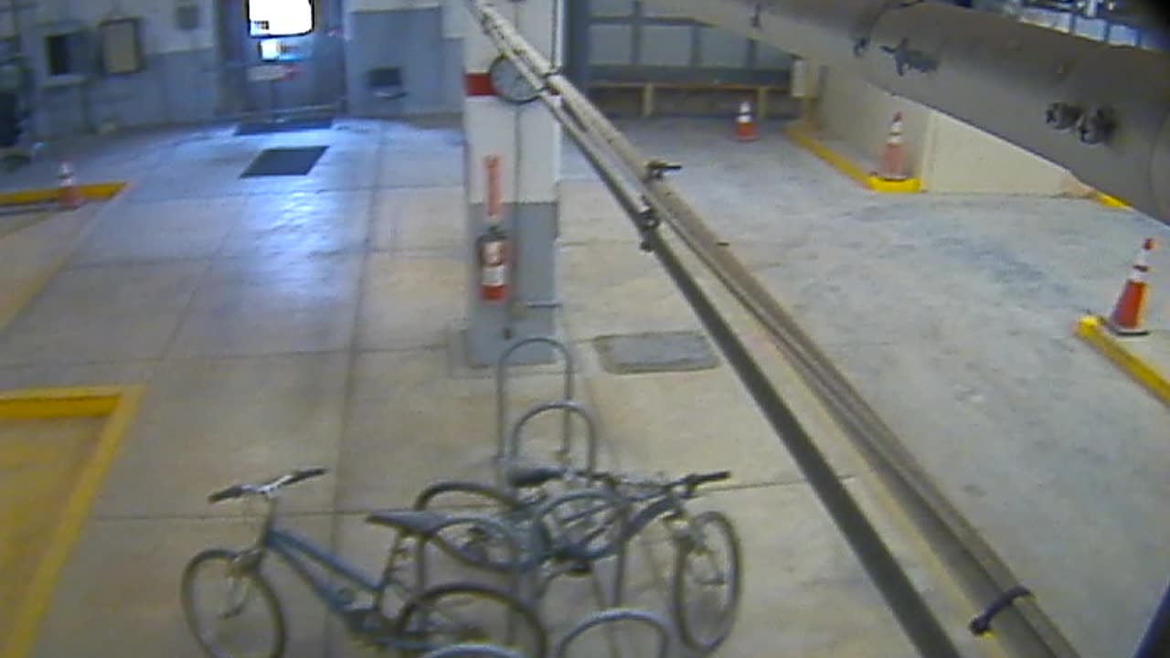 3134RHOBG2GarageEntrance_2021-01-06_11h40min02s837ms.mp4