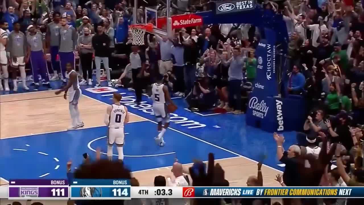 Finney-Smith Shocks Entire Crowd With CRAZY Game Winner In The Final Seconds !!