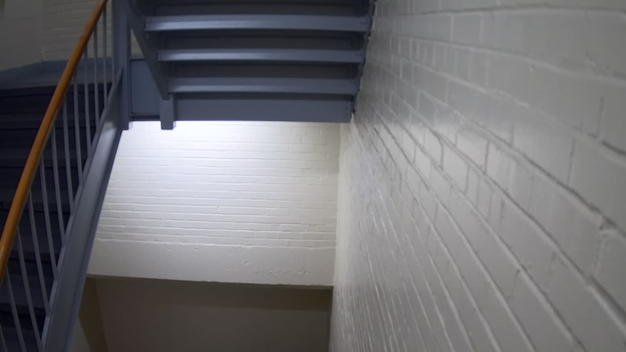 3869FHOB01Stair6_2021-01-06_08h40min00s727ms.mp4