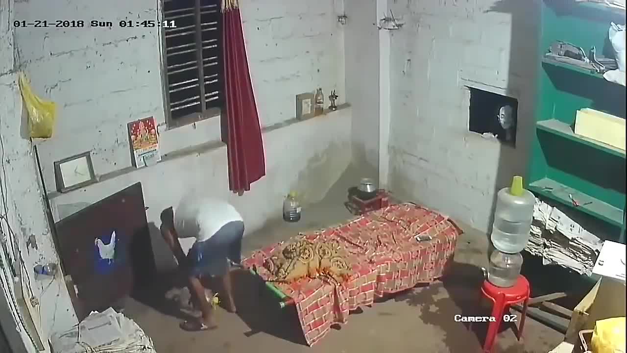 Real Ghost attack captured on Cctv camara what u will do if u are in the same place