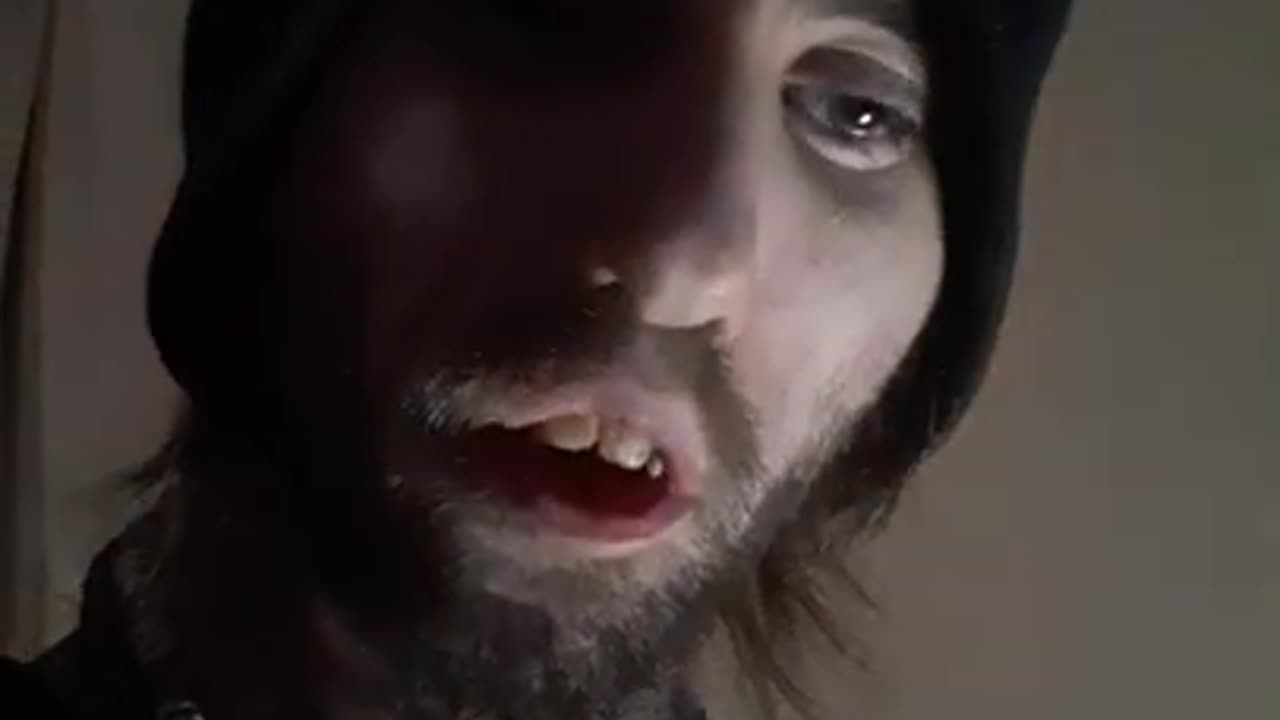 [Cyraxx Youtube 2021-10-26] My life is my life