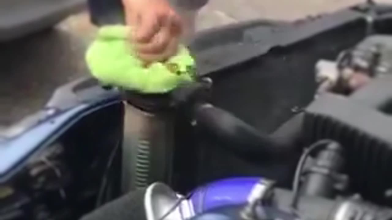 Danger of opening the radiator cap while the engine is still hot