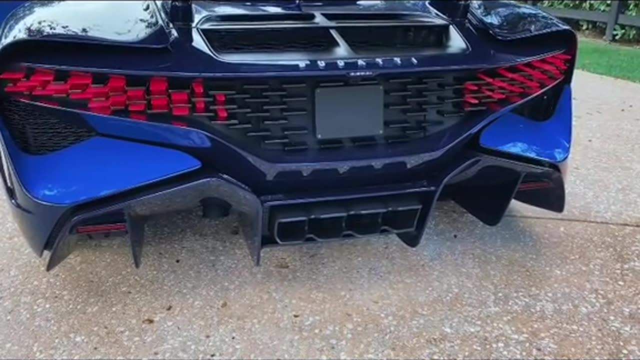 Bugatti exhaust sound