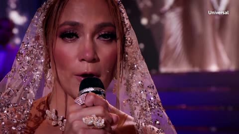 Jennifer Lopez plays familiar role in 'Marry Me'