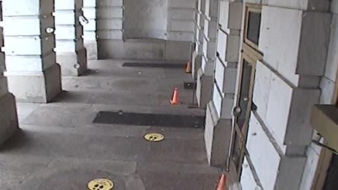 3210LHOB01MainEntranceExterior_2021-01-06_12h16min04s043ms.mp4