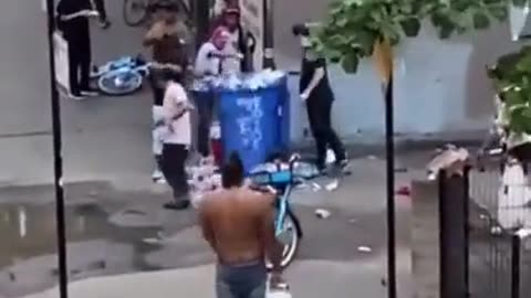 Chicago Slides Further Into Chaos As Locals Battle With Illegal Immigrants On The Streets