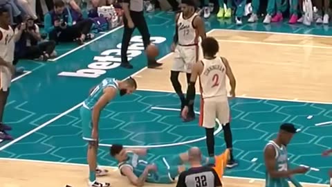 LaMelo had the ball on a string 👀