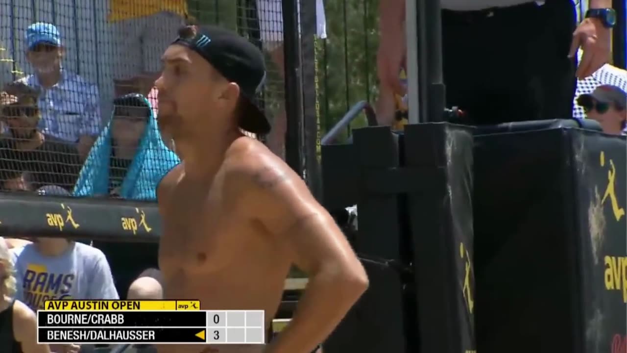Tri Bourne Ends INSANE Rally With A Perfect Jump Set To Trevor Crabb!