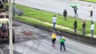 BRAZIL IS COLLAPSING WHILE WE WATCH - TRUCKERS AND FARMERS JOIN TOGETHER