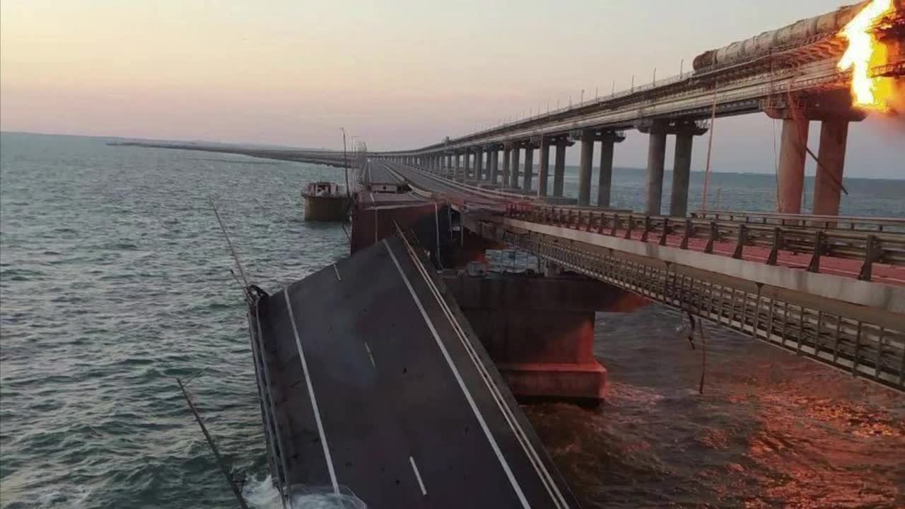 MASSIVE EXPLOSION ON THE KERCH BRIDGE IN CRIMEA