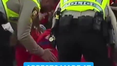 Culinary Workers Union members arrested in #LasVegas as strike looms.