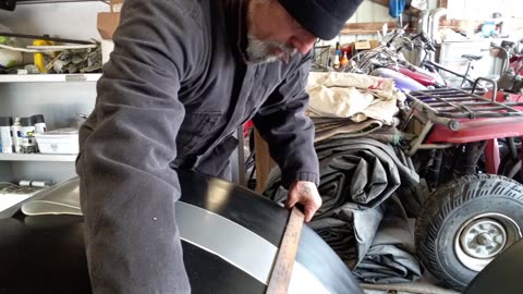 APPLYING PIN STRIPE to the FREIGHTLINER FENDERS