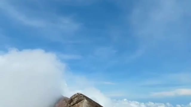 Gunung apa yang pertama kali kalian daki