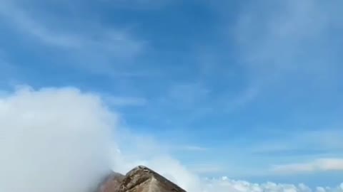 Gunung apa yang pertama kali kalian daki