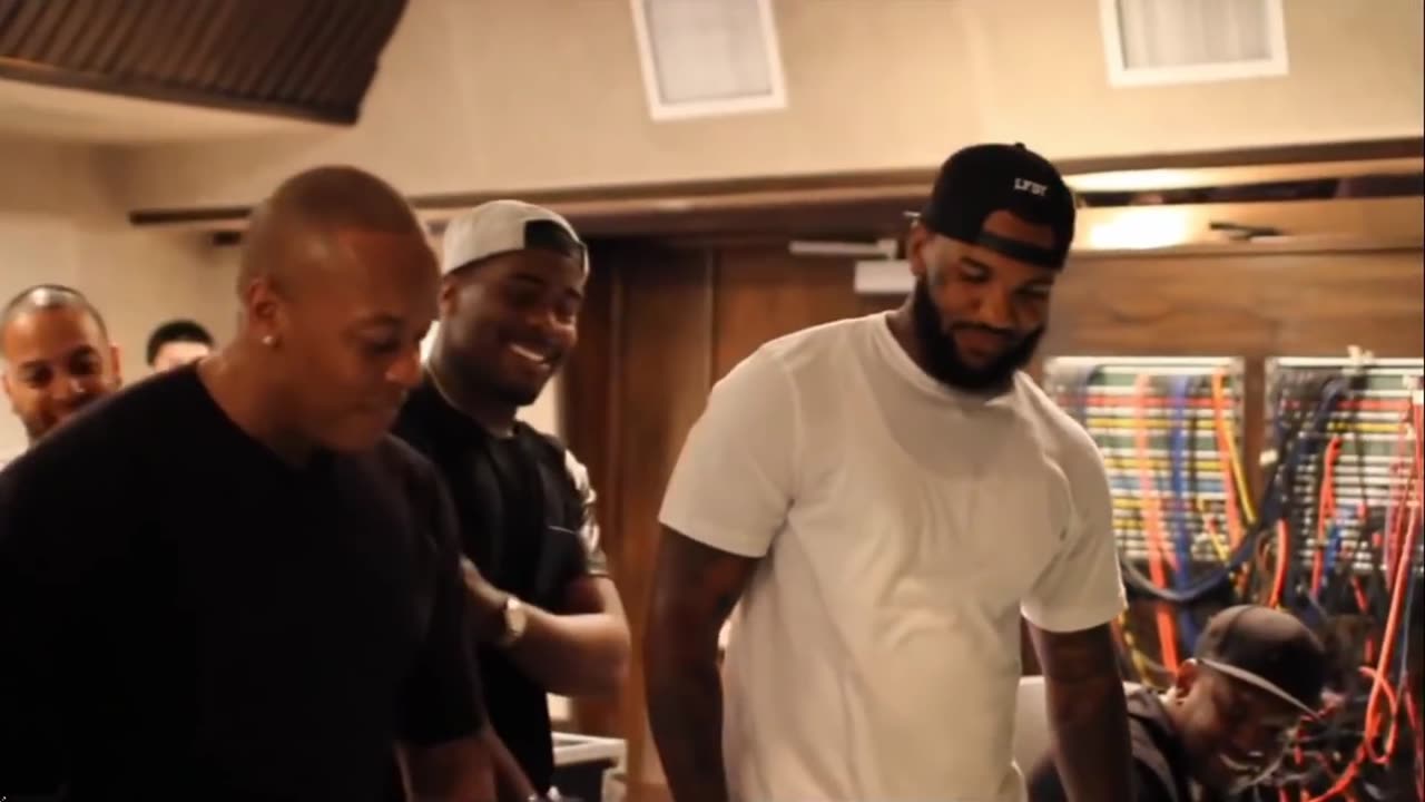 Dr. Dre hearing The Game's Documentary 2 for the first time!!