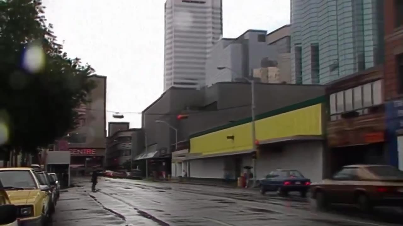 Edmonton in 1987. Notice anything about all the people?