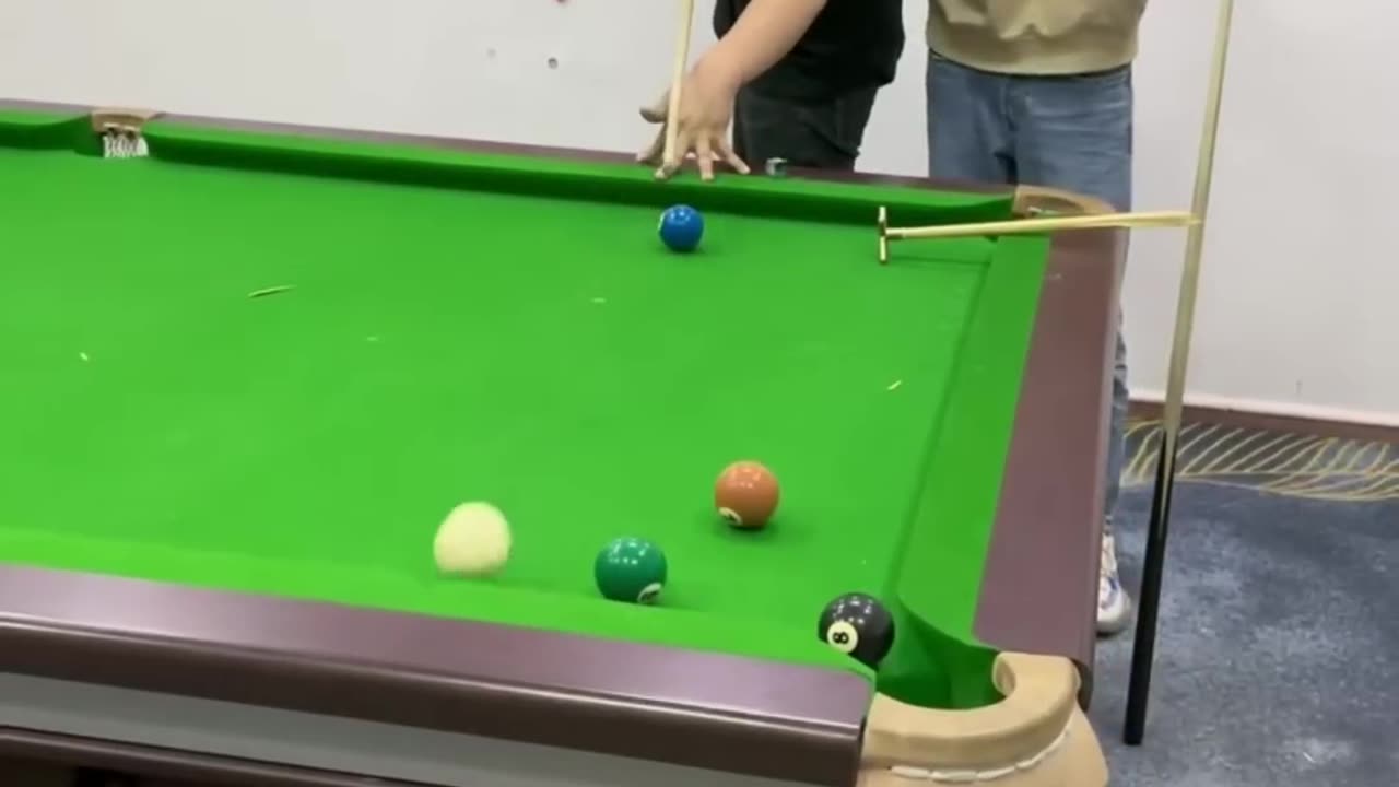 Funny Video Billiards million views p277