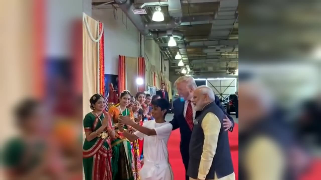 PM Modi & President Trump interacted with a group of youngsters at during #HowdyModi event